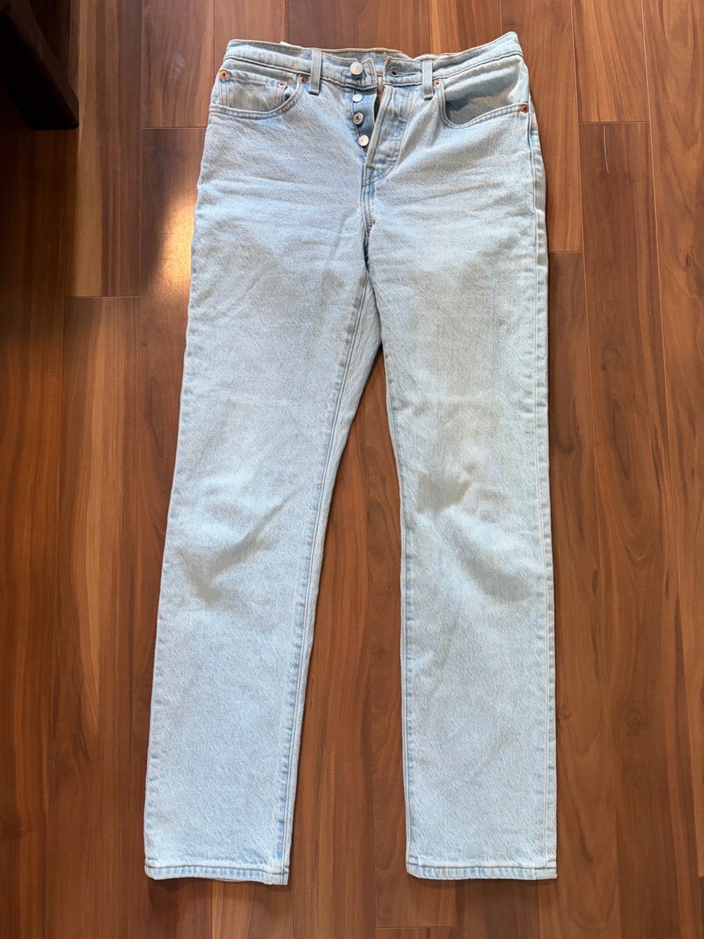 Levi's Women's Light Blue Straight Leg Jeans
